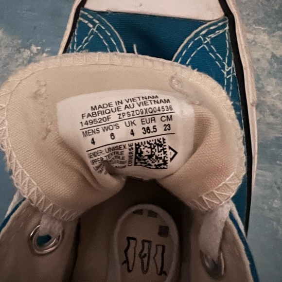 Converse - Picture 2 of 2